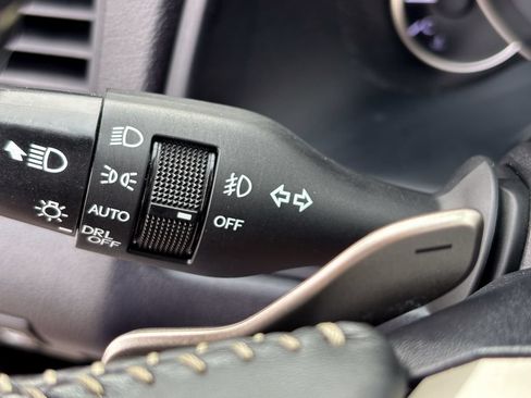 Used 2021 Lexus RX 450h AWD w/ Luxury Package image 30