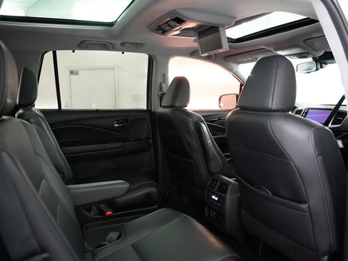 Used 2018 Honda Pilot Elite image 38