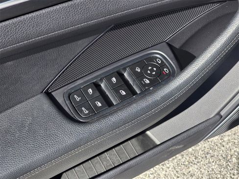 Used 2023 Porsche Panamera 4 Platinum Edition image 19