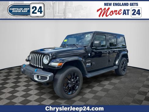 Used 2023 Jeep Wrangler Unlimited Sahara w/ Cold Weather Group AWD/4WD image 1