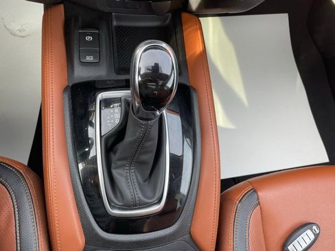 Used 2019 Nissan Rogue SL w/ Premium Package image 32