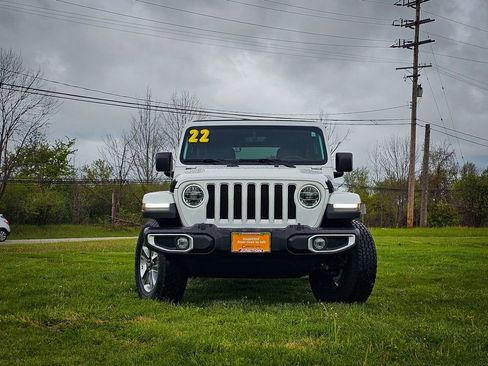 Certified 2022 Jeep Wrangler Unlimited Sahara w/ LED Lighting Group AWD/4WD image 8