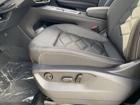 New 2026 Volkswagen Atlas Cross Sport SE FWD image 16