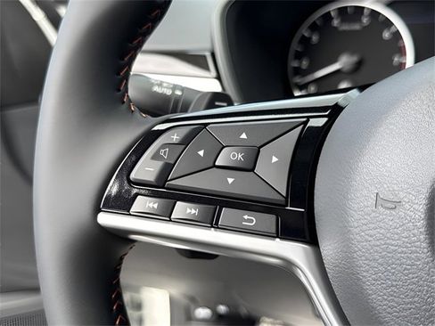 New 2025 Nissan Altima 2.5 SR w/ SR Premium Package image 37