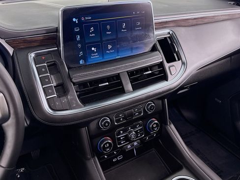 Used 2023 Chevrolet Tahoe Z71 w/ Luxury Package image 20