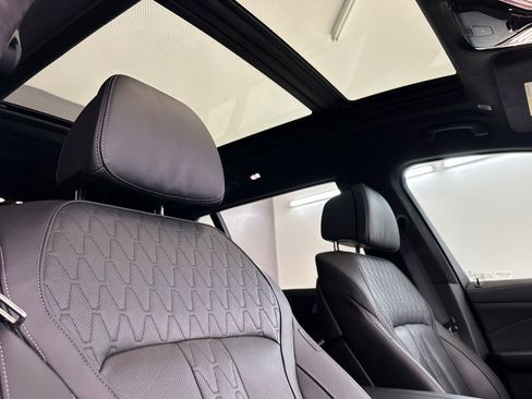Certified 2025 BMW X7 M60i AWD/4WD image 26
