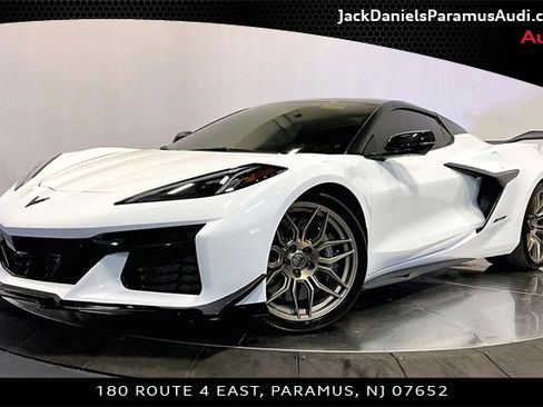 Used 2023 Chevrolet Corvette Z06 w/ Z07 Performance Package image 1