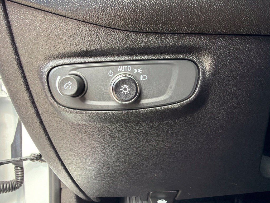 Used 2019 Chevrolet Equinox LT AWD/4WD image 23