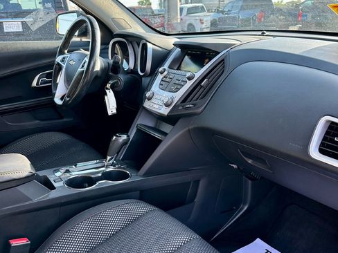 Used 2016 Chevrolet Equinox LT w/ Convenience Package image 3