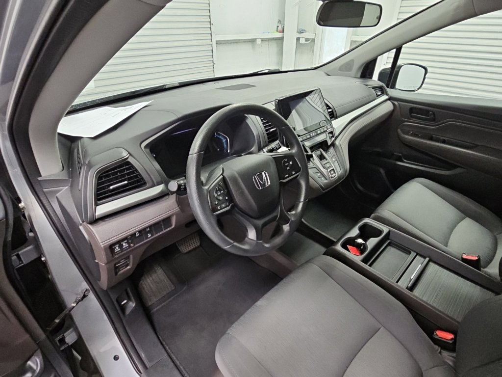 Used 2018 Honda Odyssey EX image 12