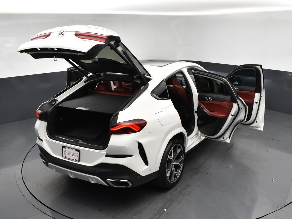 Used 2022 BMW X6 xDrive40i w/ Executive Package AWD/4WD image 24