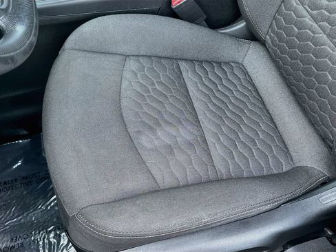 Used 2021 Chevrolet Equinox LT FWD image 18
