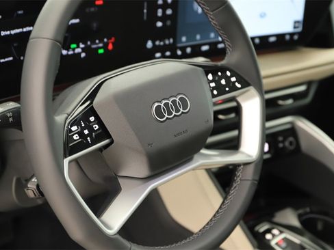 New 2025 Audi Q5 2.0T Premium Plus image 16