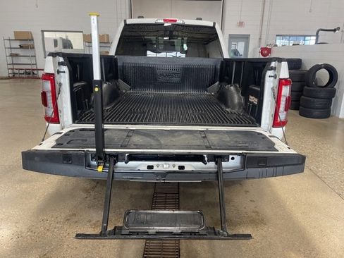 Used 2022 Ford F150 Lariat w/ Equipment Group 502A High image 6