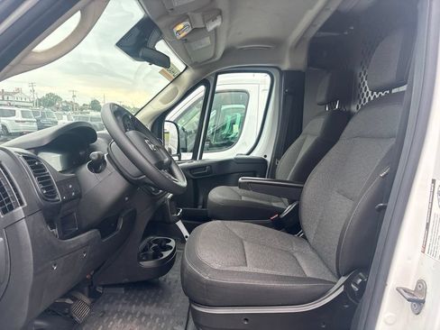 Used 2025 RAM ProMaster 2500 w/ U-Haul Equipment Group FWD image 6