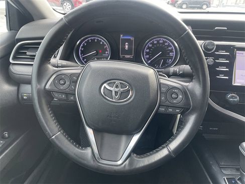 Used 2019 Toyota Camry SE image 16