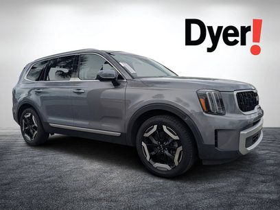 Used 2024 Kia Telluride EX w/ EX Captain's Chair Package
