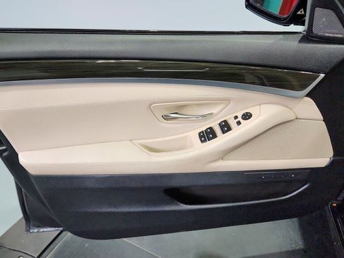 Used 2014 BMW 550i xDrive Sedan image 26