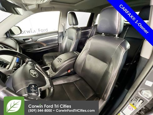 Used 2018 Toyota Highlander XLE image 26