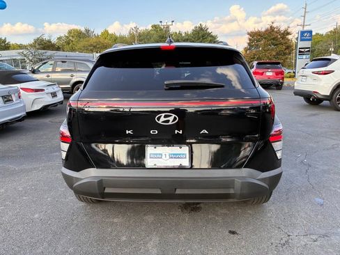 Used 2024 Hyundai Kona SEL FWD image 6