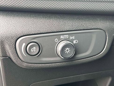 Used 2024 Chevrolet TrailBlazer LS w/ LS Convenience Package image 18