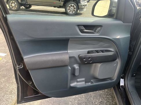 Certified 2025 Ford Maverick XL FWD image 18