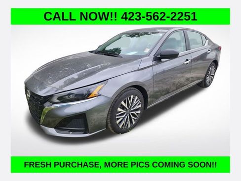 Used 2025 Nissan Altima 2.5 SV FWD image 1