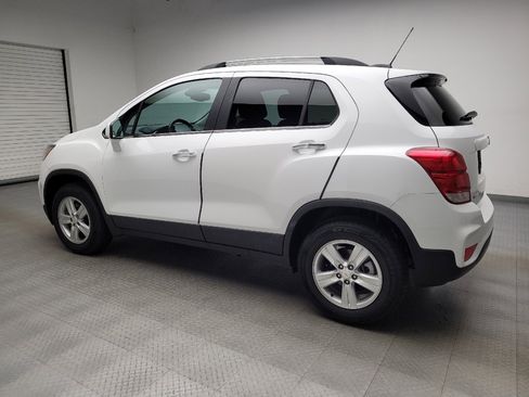 Used 2020 Chevrolet Trax LT w/ LT Convenience Package AWD/4WD image 3