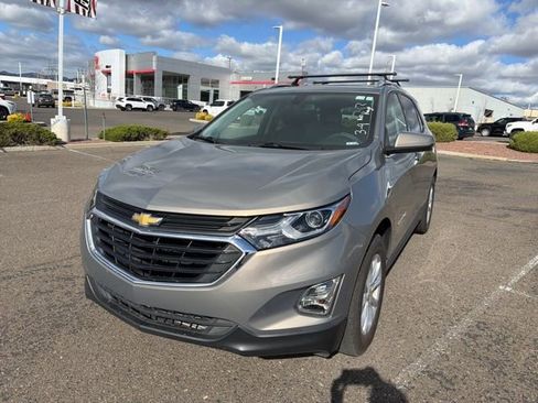 Used 2018 Chevrolet Equinox LT w/ Sun & Infotainment Package image 5