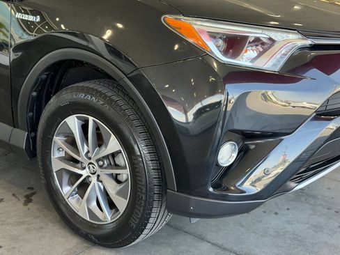 Certified 2018 Toyota RAV4 XLE w/ Convenience Package AWD/4WD image 8