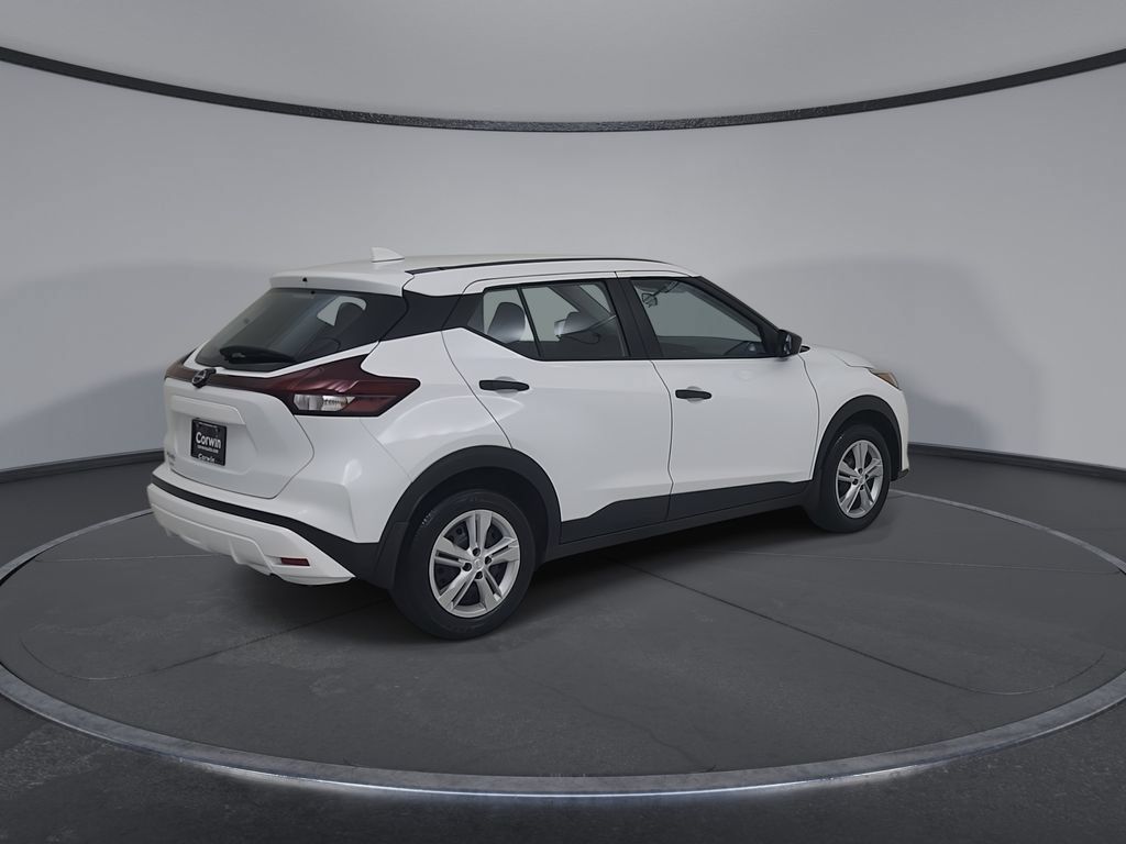 Used 2025 Nissan Kicks Play S FWD image 18