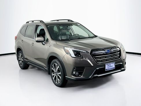 Used 2023 Subaru Forester Limited AWD/4WD image 3