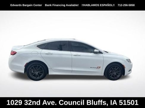 Used 2015 Chrysler 200 Limited FWD image 4