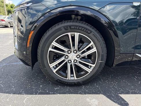 New 2026 Cadillac Lyriq Premium Luxury AWD/4WD image 13