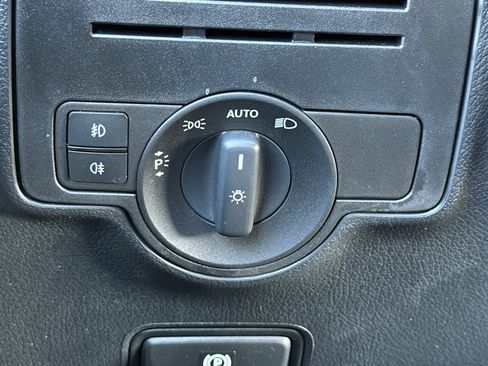 Used 2023 Mercedes-Benz Metris Passenger image 30