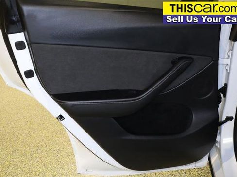 Used 2023 Tesla Model Y Long Range AWD/4WD image 28