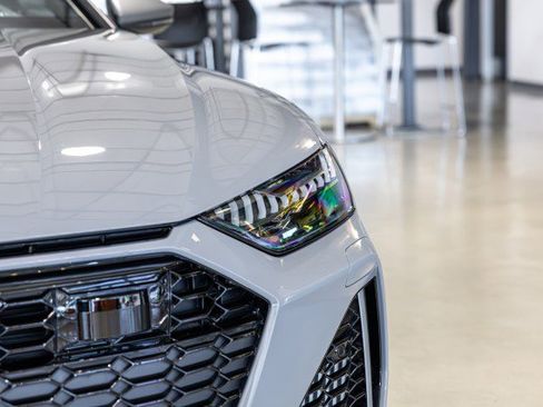 Used 2025 Audi RS 7 Performance image 13