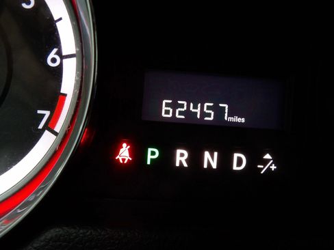 Used 2015 Dodge Grand Caravan American Value Package w/ UConnect Hands-Free Group image 17