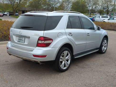 Used 2011 Mercedes-Benz ML 350 4MATIC image 8