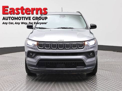 Used 2022 Jeep Compass Latitude AWD/4WD image 2