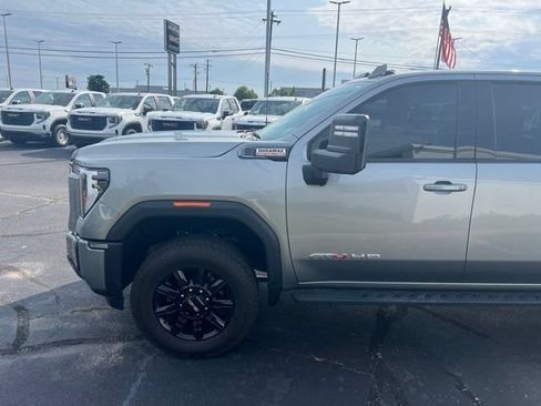 Used 2025 GMC Sierra 3500 AT4 AWD/4WD image 13