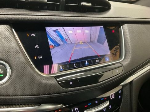 Used 2022 Cadillac XT5 Sportv w/ Technology Package AWD/4WD image 10