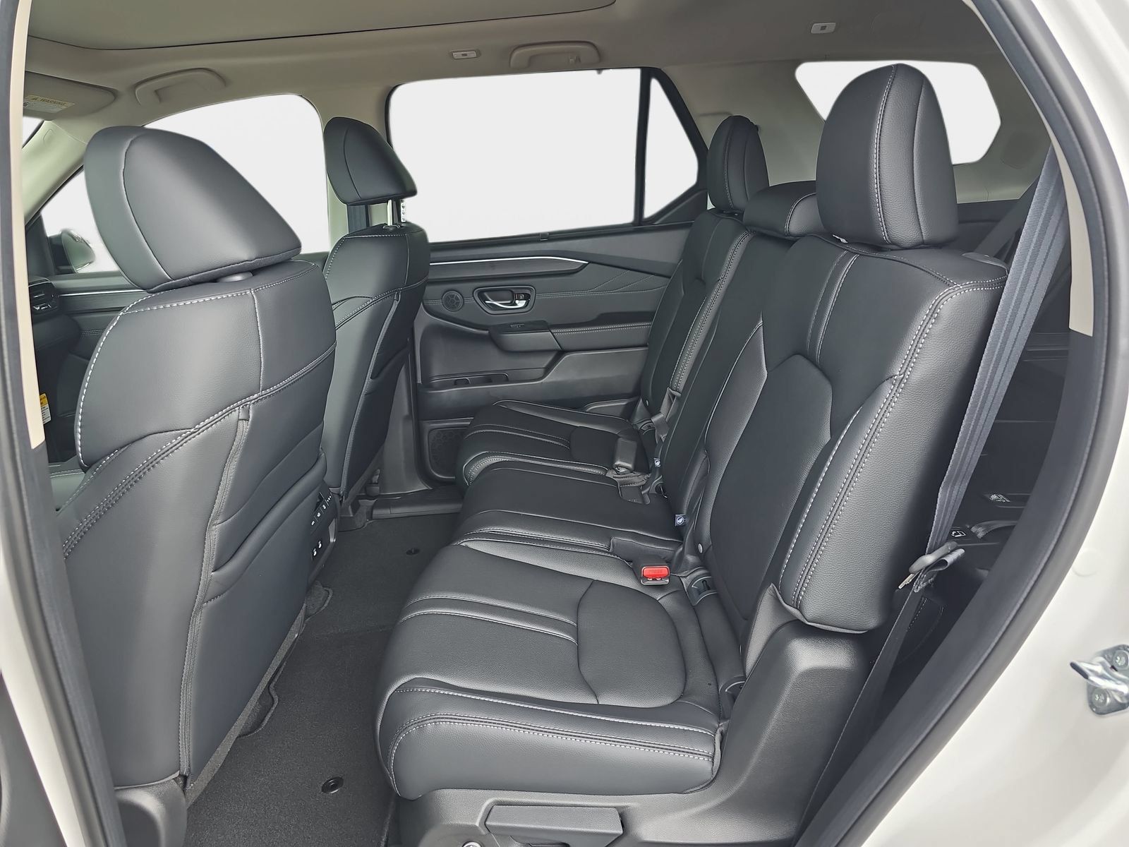 New 2026 Honda Pilot Touring image 15