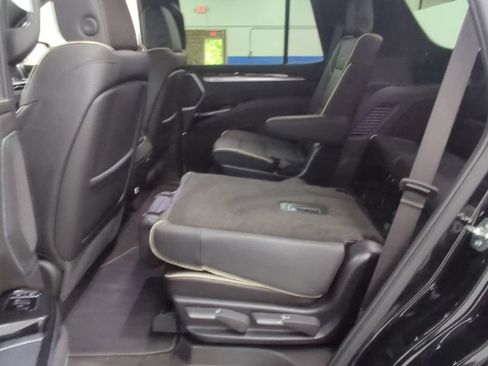 Used 2026 Cadillac Escalade Luxury w/ Touring Package AWD/4WD image 30