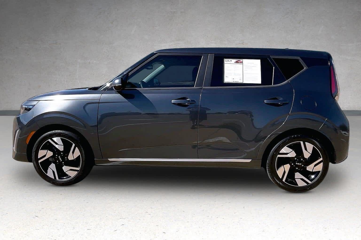Used 2024 Kia Soul GT-Line FWD image 3