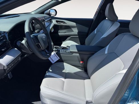 New 2026 Toyota Camry SE image 9