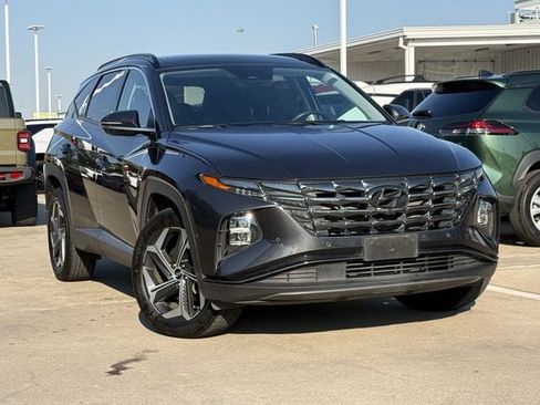 Used 2022 Hyundai Tucson Limited AWD/4WD image 2