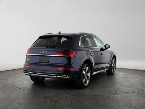 Used 2023 Audi Q5 2.0T Premium w/ Convenience Package AWD/4WD image 3