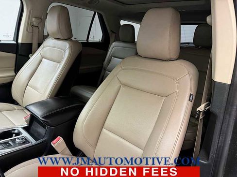 Used 2020 Ford Explorer XLT w/ Equipment Group 202A image 14