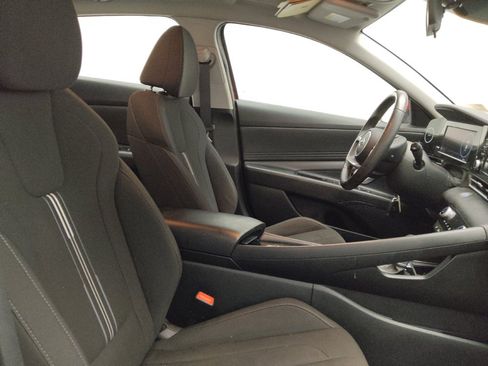 Used 2022 Hyundai Elantra SEL w/ Convenience + Premium Package FWD image 21